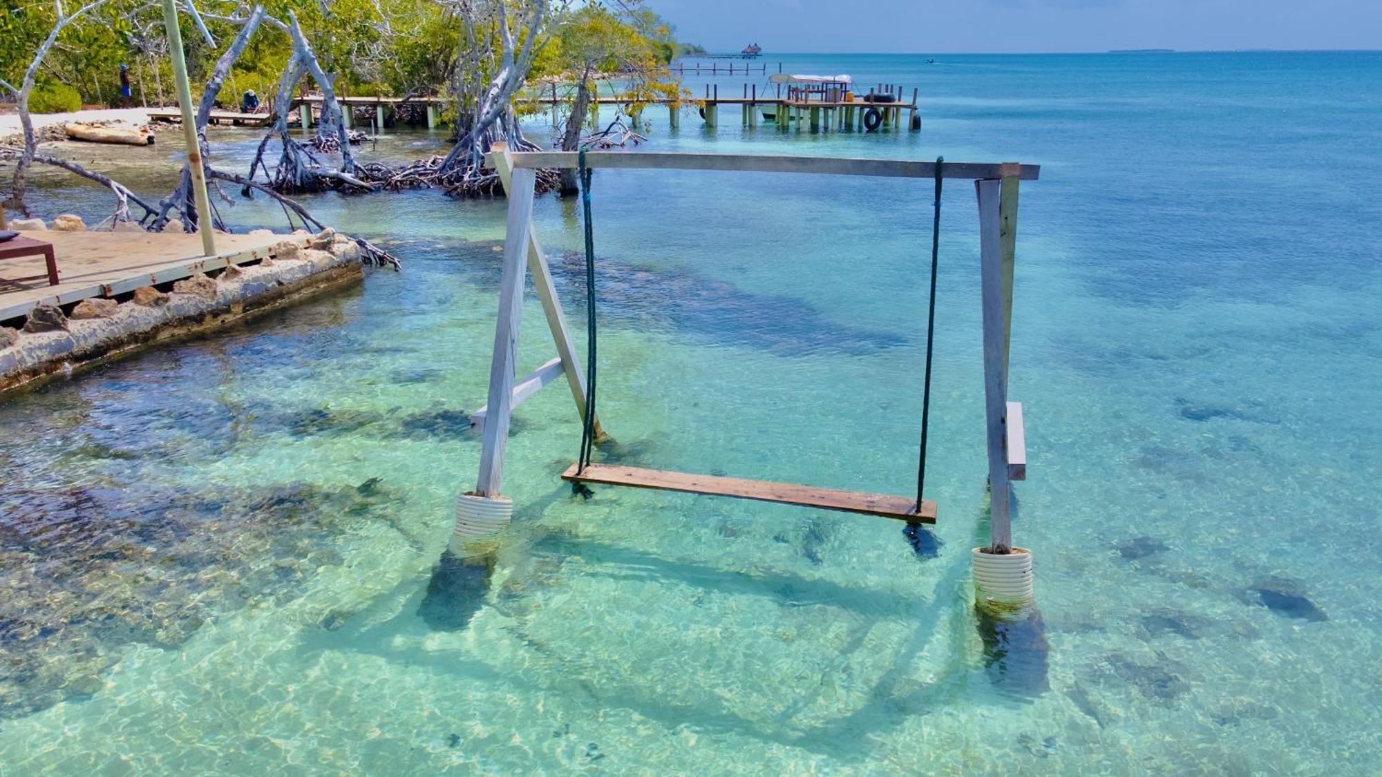 Medusa Hostel Isla Tintipan Tintipan Island Bagian luar foto